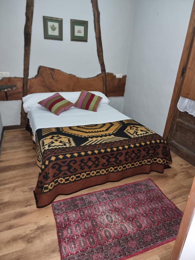 Corias Casona Junto Al Narcea Villa Bagian luar foto