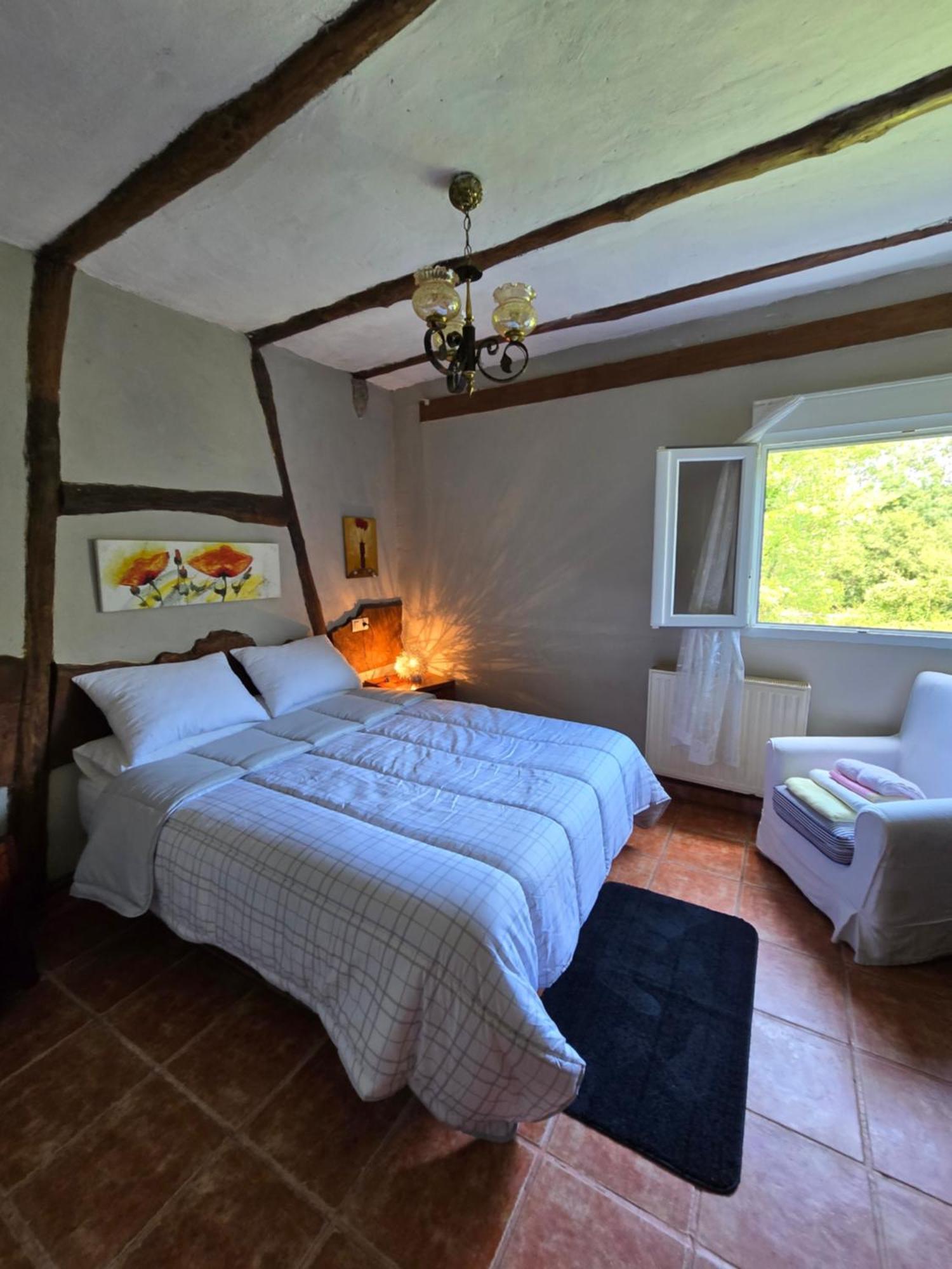 Corias Casona Junto Al Narcea Villa Ruang foto